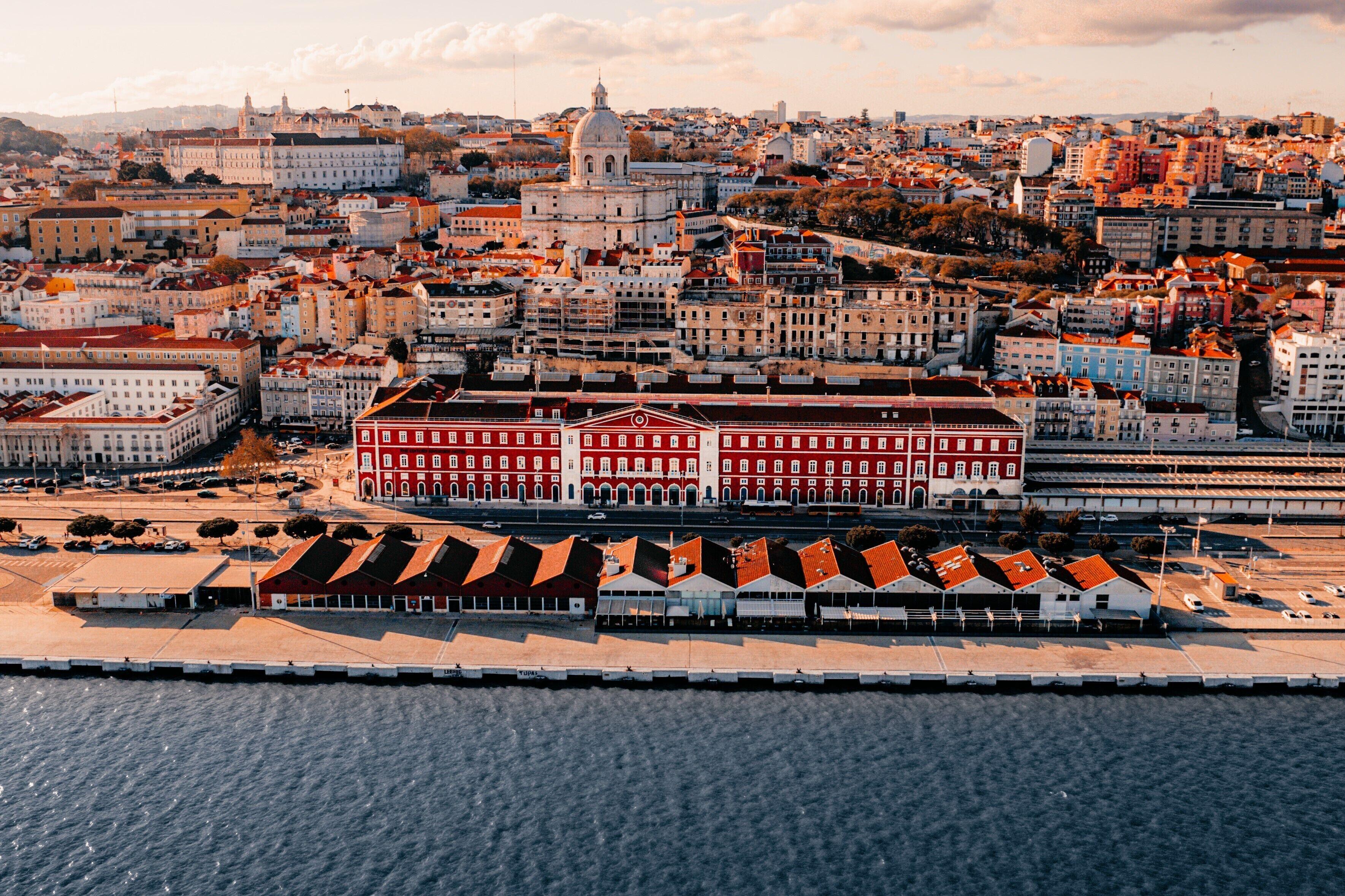 The Editory Riverside Hotel, An Historic Hotel