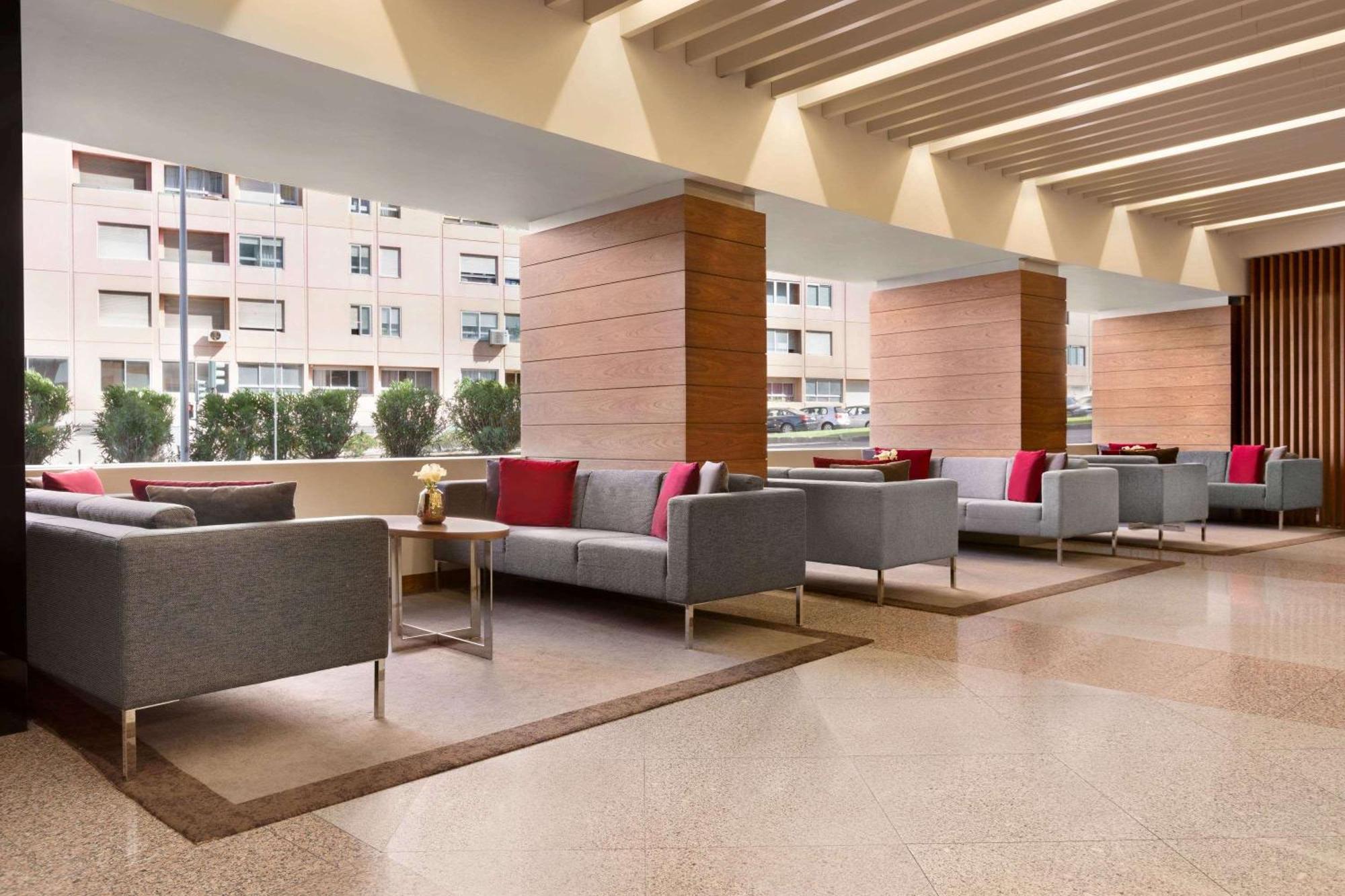 Ramada By Wyndham Lisbon