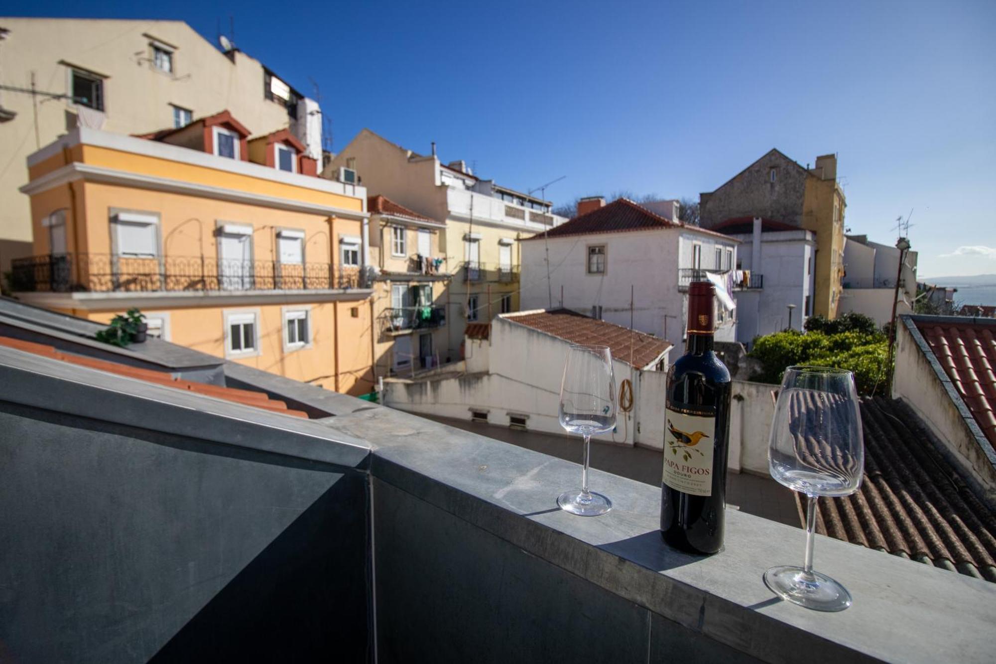 Loios Studios And Apartments